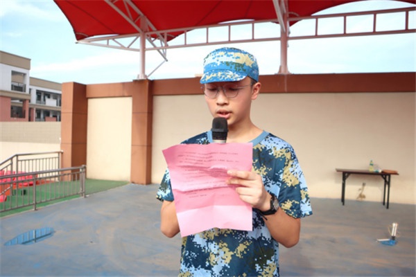 吹響軍訓(xùn)集結(jié)號！吉安外國語實驗學(xué)校2021級新生軍訓(xùn)開營儀式舉行272.jpg